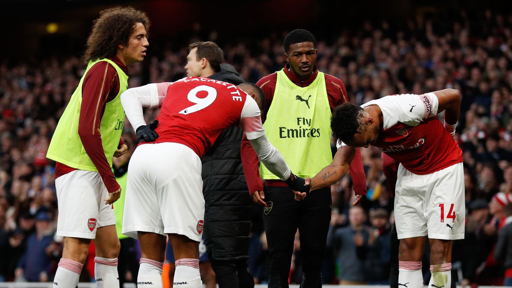 Aubameyang và Lacazette đã được biến hóa trở thành cặp tiền đạo “khét tiếng” như thế nào?