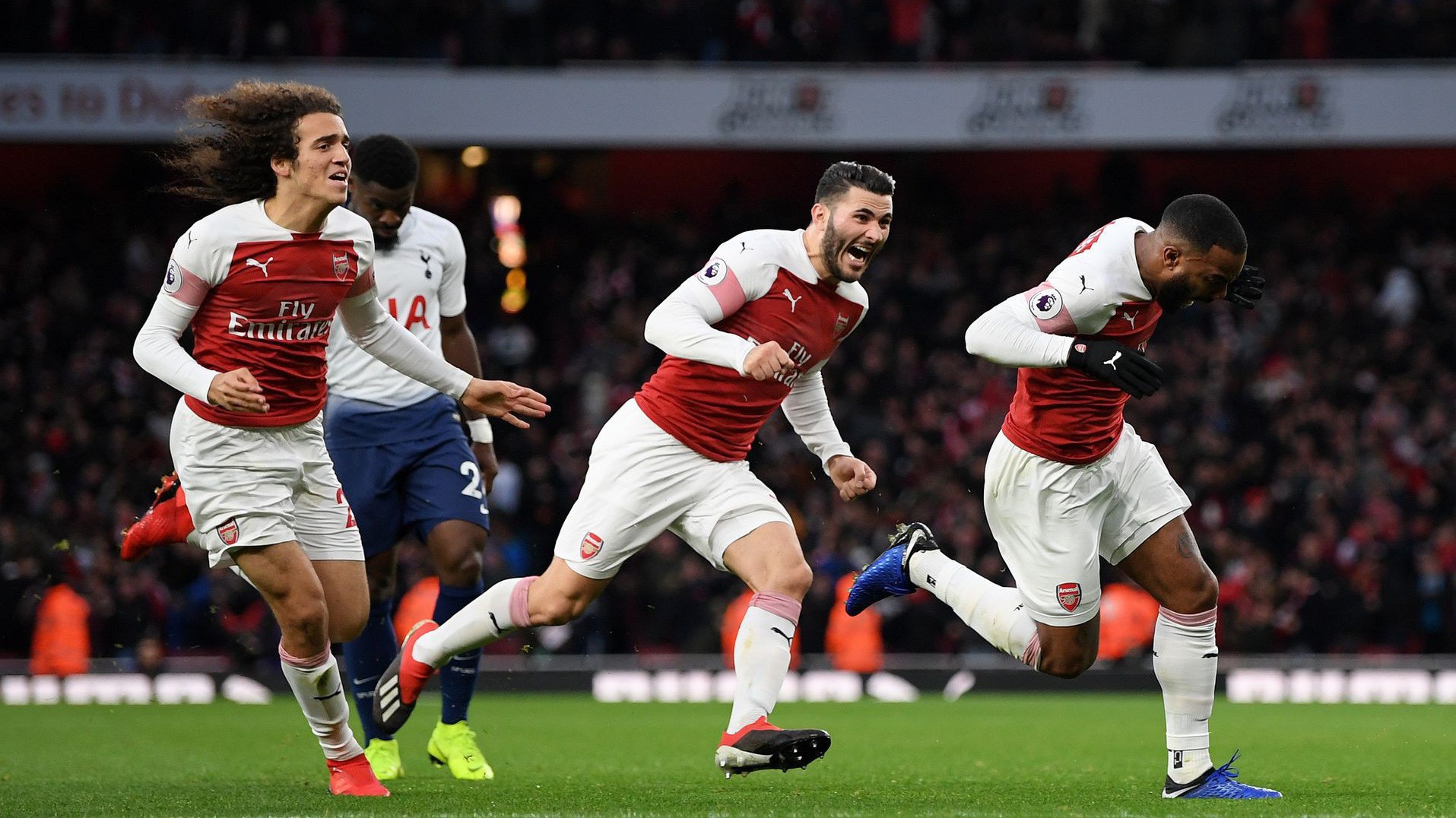 Huyền thoại Arsenal: “Arsenal chưa bao giờ có cơ hội tốt hơn bây giờ để đánh bại Man Utd”