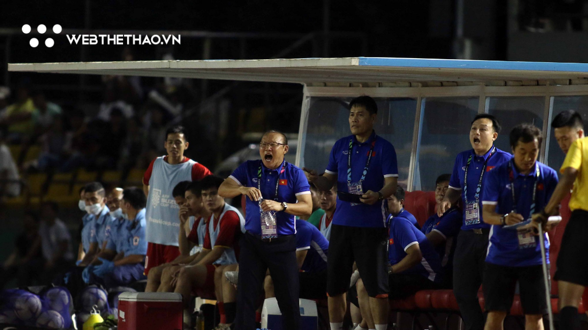 HLV STEVE DARBY: "Giữ vững kỷ luật đấu pháp, Việt Nam sẽ vào chung kết!"