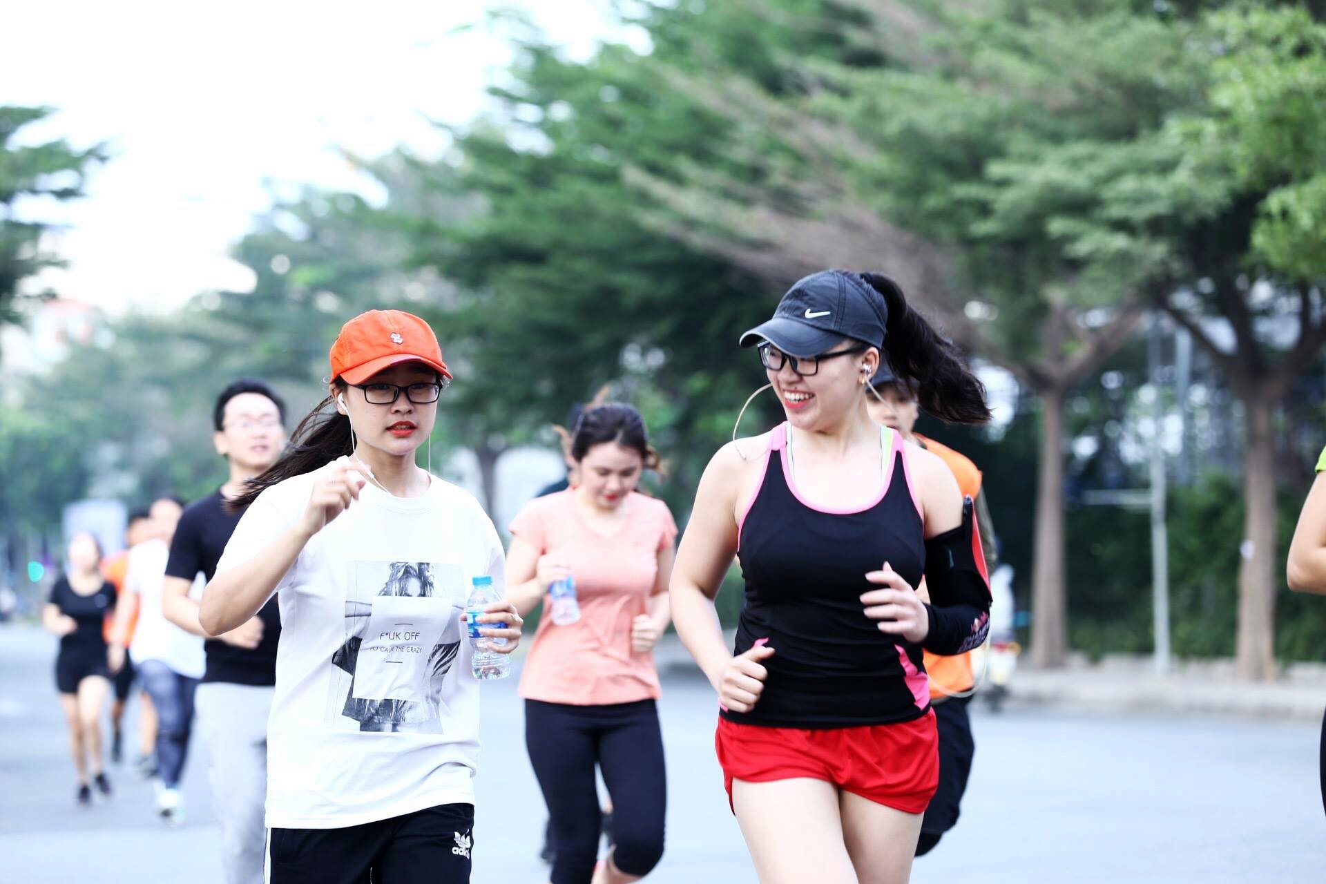 Hành trình giảm cả chục kg, lột xác ngoạn mục của cô gái yêu chạy bộ - Ảnh 3. Hành trình giảm cả chục kg, lột xác ngoạn mục của cô gái yêu chạy bộ - Ảnh 3.