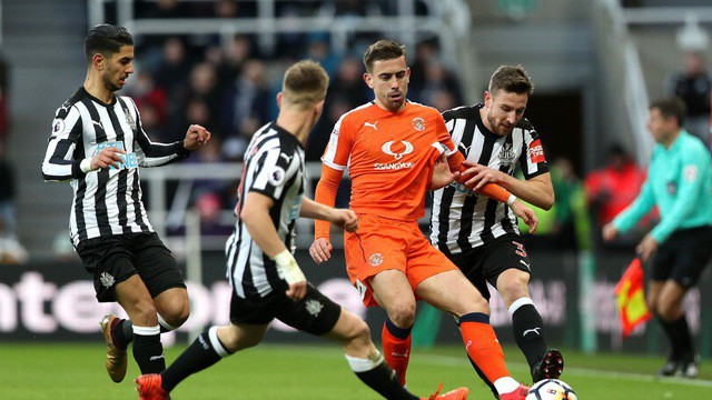 Nhận định tỷ lệ cược kèo bóng đá tài xỉu trận Newcastle vs Wolves