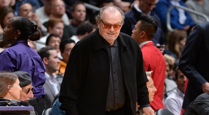 Dù độc hại thế nào, sao Hollywood tới chiêm ngưỡng LeBron James vẫn ngày càng đông - Ảnh 1.