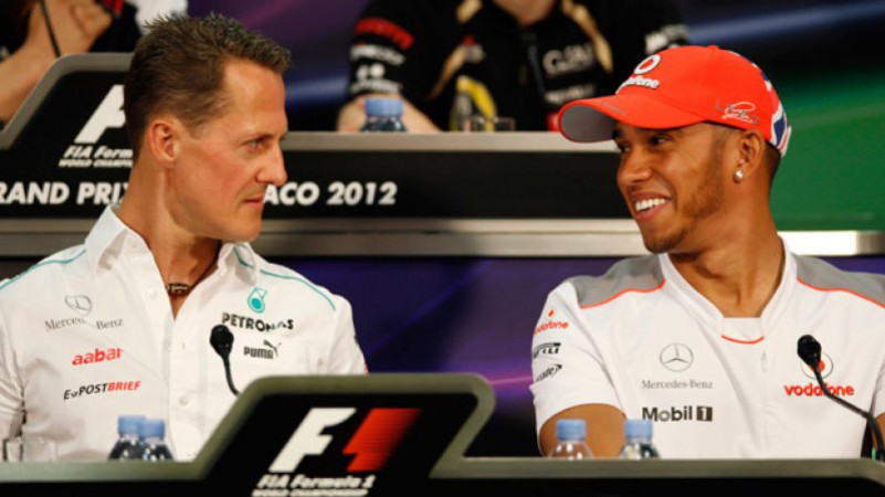 Lewis Hamilton tìm cách vượt qua Michael Schumacher