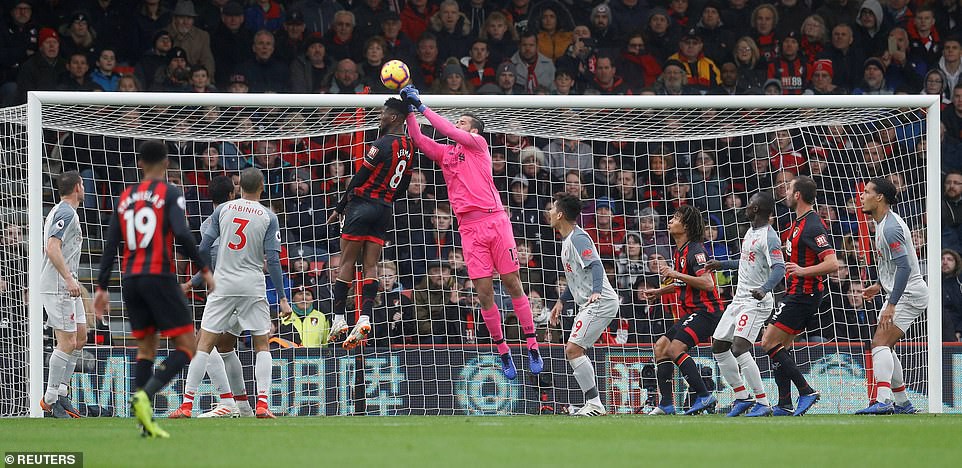 Thắng dễ Bournemouth, Alisson lập nên kỷ lục vô tiền khoáng hậu trong lịch sử Liverpool - Ảnh 3.