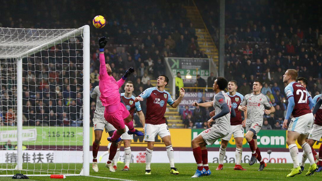 Tại sao nói những pha cứu thua của Alisson cho Liverpool đáng giá 10-15 điểm?