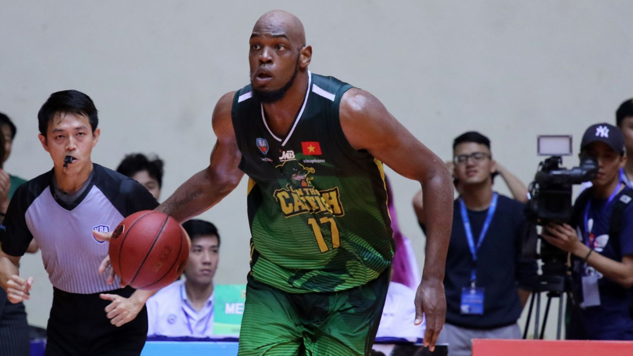 TIN NÓNG: DeAngelo Hamilton chính thức gia nhập Saigon Heat, tạm thay thế Trevon Hughes
