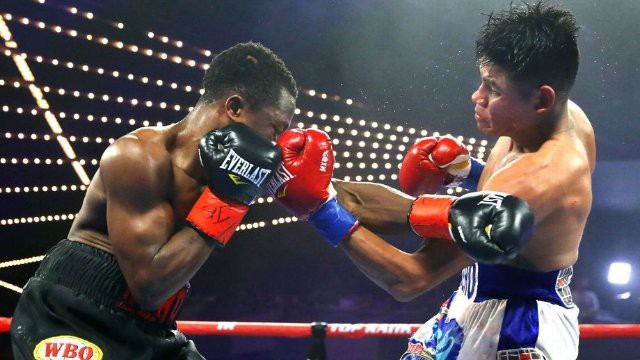 TRỰC TIẾP Quyền Anh: Vasiliy Lomachenko vs Jose Pedraza - Ảnh 5. TRỰC TIẾP Quyền Anh: Vasiliy Lomachenko vs Jose Pedraza - Ảnh 5.