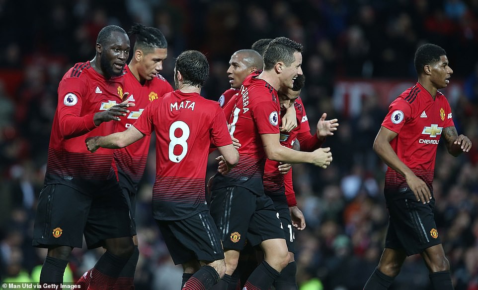 HLV Mourinho chốt ngày trở lại của Pogba sau khi đưa ra yêu cầu đặc biệt - Ảnh 1. HLV Mourinho chốt ngày trở lại của Pogba sau khi đưa ra yêu cầu đặc biệt - Ảnh 1.