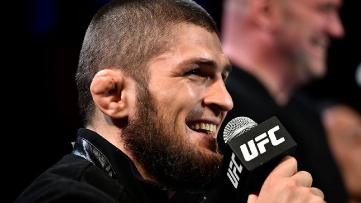 Võ sĩ với đôi tai "súp lơ" và cái giá của những trận chiến MMA