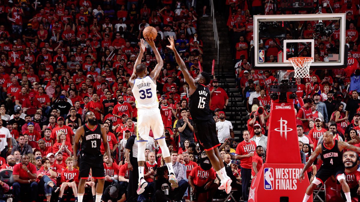 Golden State Warriors và Houston Rockets không thiếu "những người thích đùa"!
