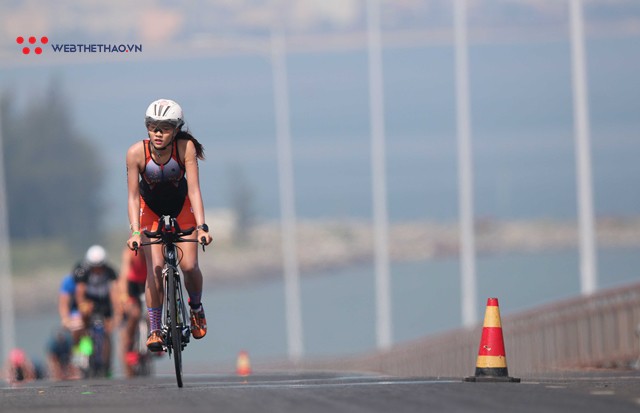 Những khoảnh khắc chỉ có tại Techcombank Ironman 70.3 Vietnam 2018 - Ảnh 4. Những khoảnh khắc chỉ có tại Techcombank Ironman 70.3 Vietnam 2018 - Ảnh 4.