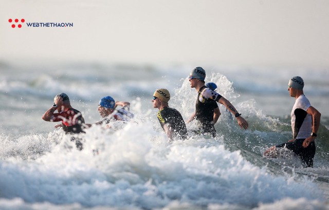 Những khoảnh khắc chỉ có tại Techcombank Ironman 70.3 Vietnam 2018 - Ảnh 1. Những khoảnh khắc chỉ có tại Techcombank Ironman 70.3 Vietnam 2018 - Ảnh 1.