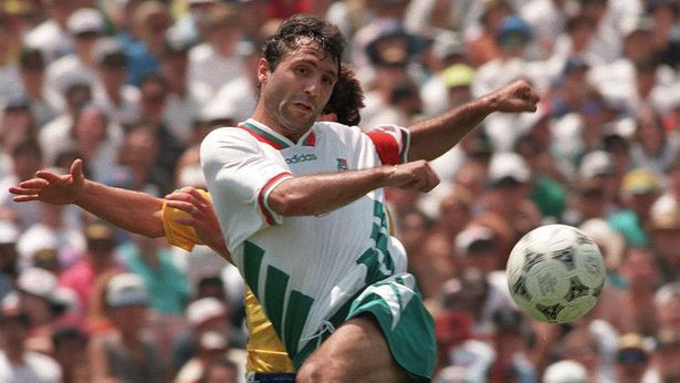 Video 50 bàn đẹp nhất lịch sử World Cup: Pha bóng bùng nổ của Stoichkov