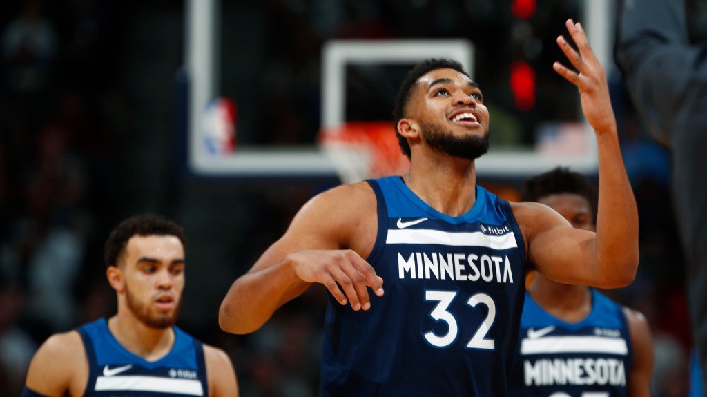 Karl-Anthony Towns "chiến tranh lạnh" với Timberwolves