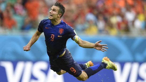 Video 50 bàn đẹp nhất lịch sử World Cup: Cú đánh đầu không tưởng của Van Persie