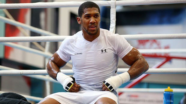 Anthony Joshua nhượng 7 triệu bảng để kéo trận siêu quyền Anh về "sân nhà"?