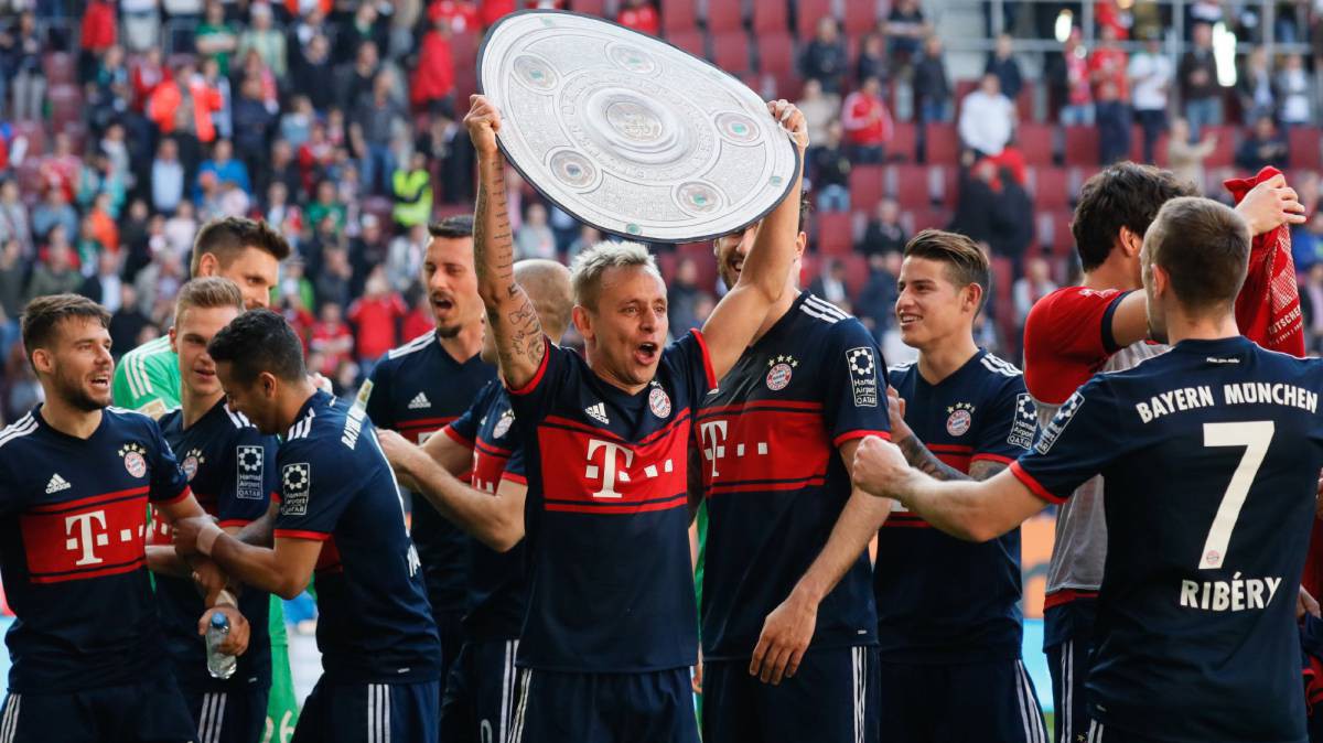 Bayern Munich vô địch 6 mùa liên tiếp: Cô đơn trên đỉnh