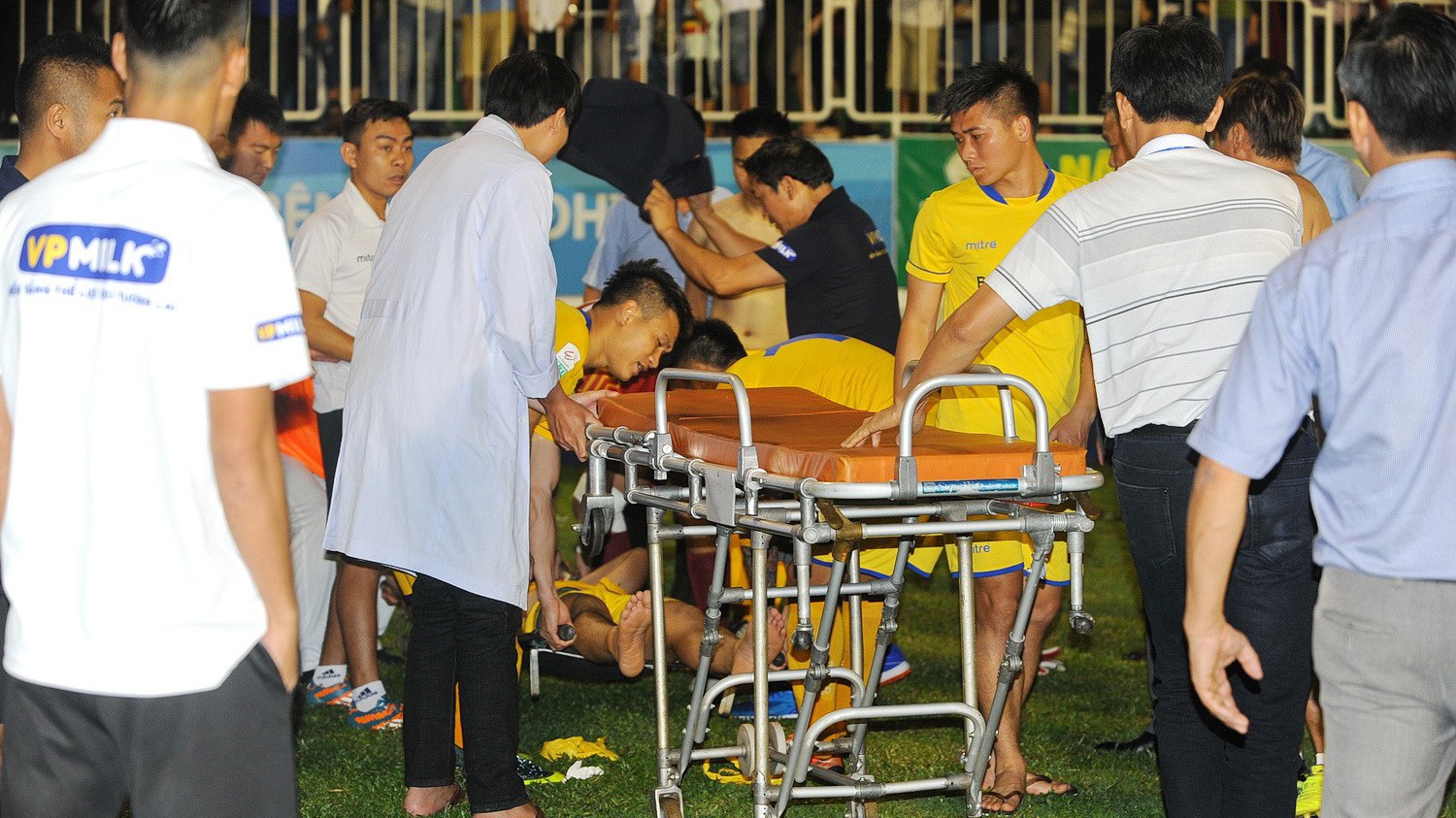 Hoàng Văn Khánh xuất viện, có thể ra sân ở trận đấu tới của SLNA