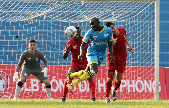 Trực tiếp bóng đá: Hải Phòng FC - Sanna Khánh Hòa BVN - Ảnh 1. Trực tiếp bóng đá: Hải Phòng FC - Sanna Khánh Hòa BVN - Ảnh 1.