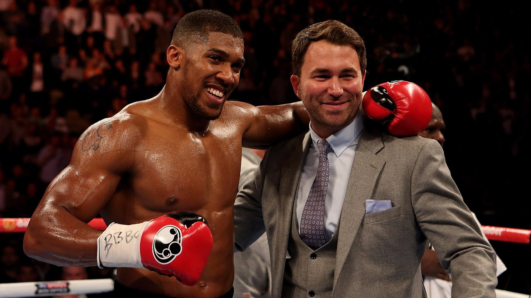 Eddie Hearn muốn tổ chức 3 trận đấu "khủng" Brook-Khan, Canelo-Jacobs & Joshua-Wilder trong năm 2018
