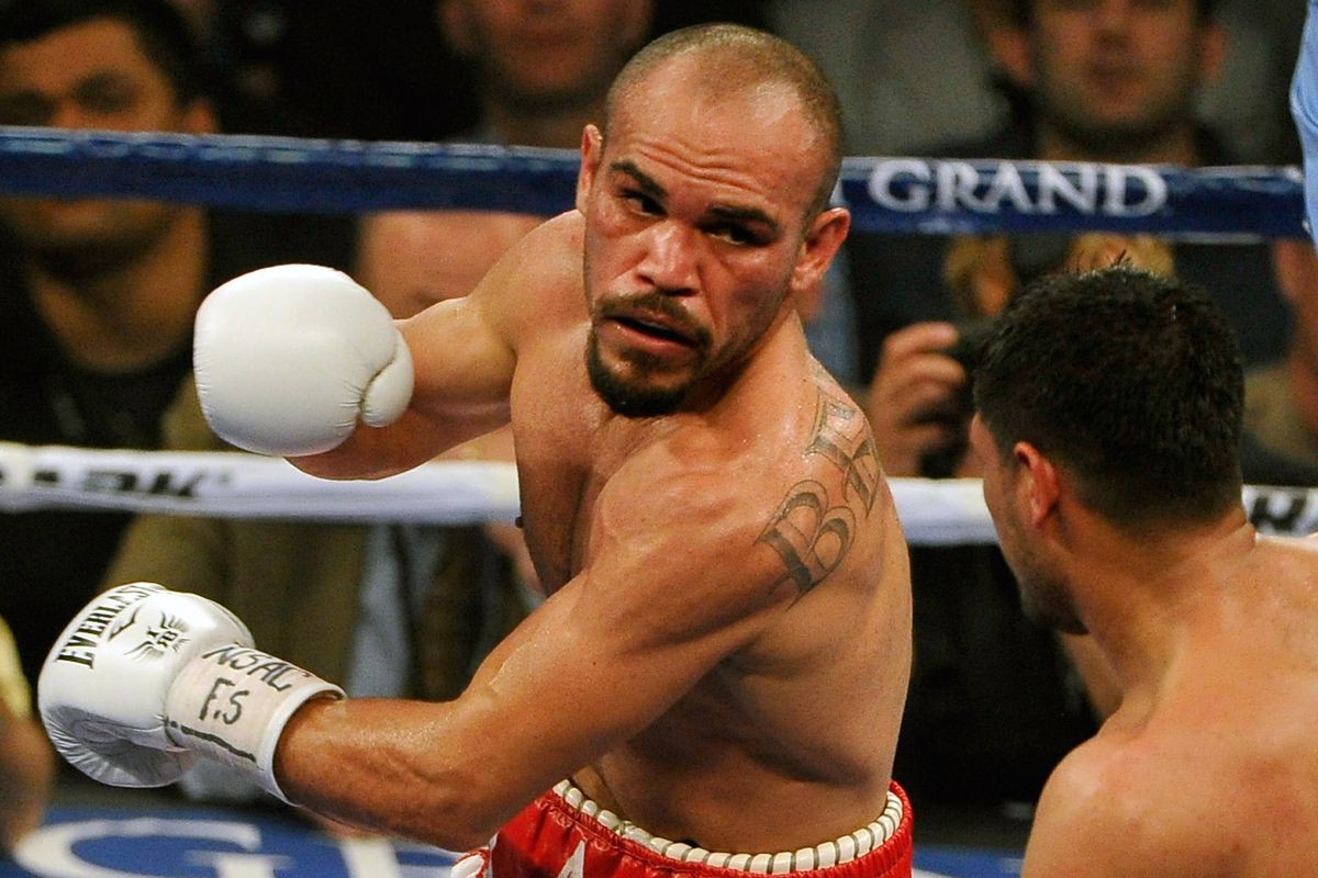 Bob Arum tiết lộ thông tin về trận đấu tiếp theo của Vasyl Lomachenko - Ảnh 2.
