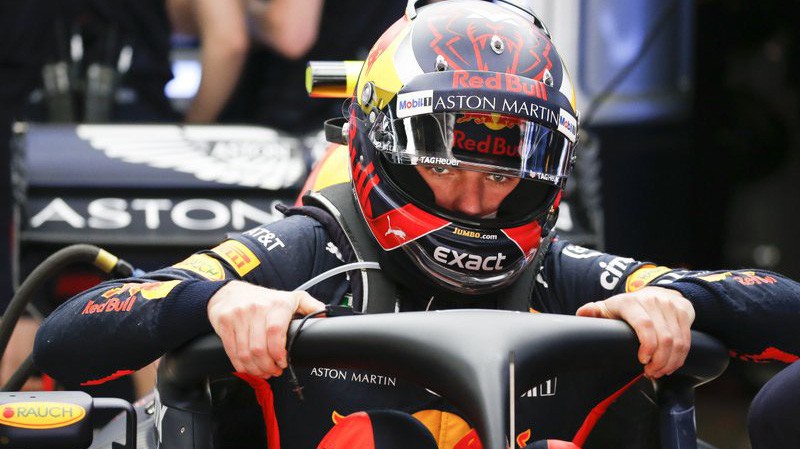 "Trẻ trâu" Max Verstappen quậy khiến cả lãnh đội Red Bull phát ớn
