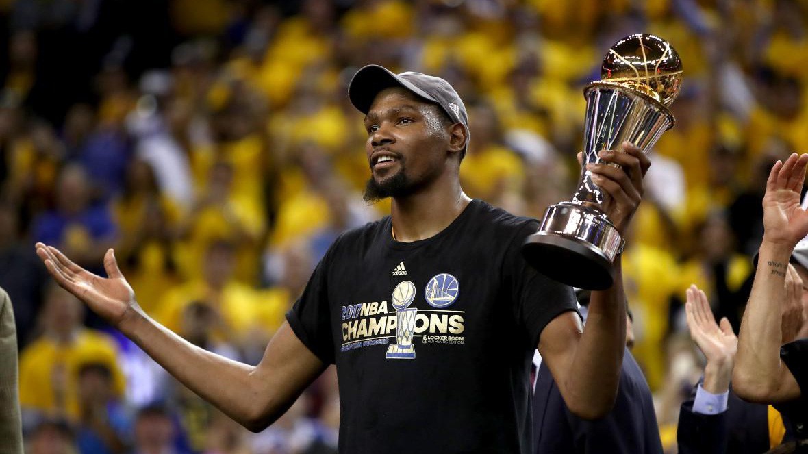 Có chán không khi cứ phải nhìn Warriors vs Cavaliers tại NBA Finals?