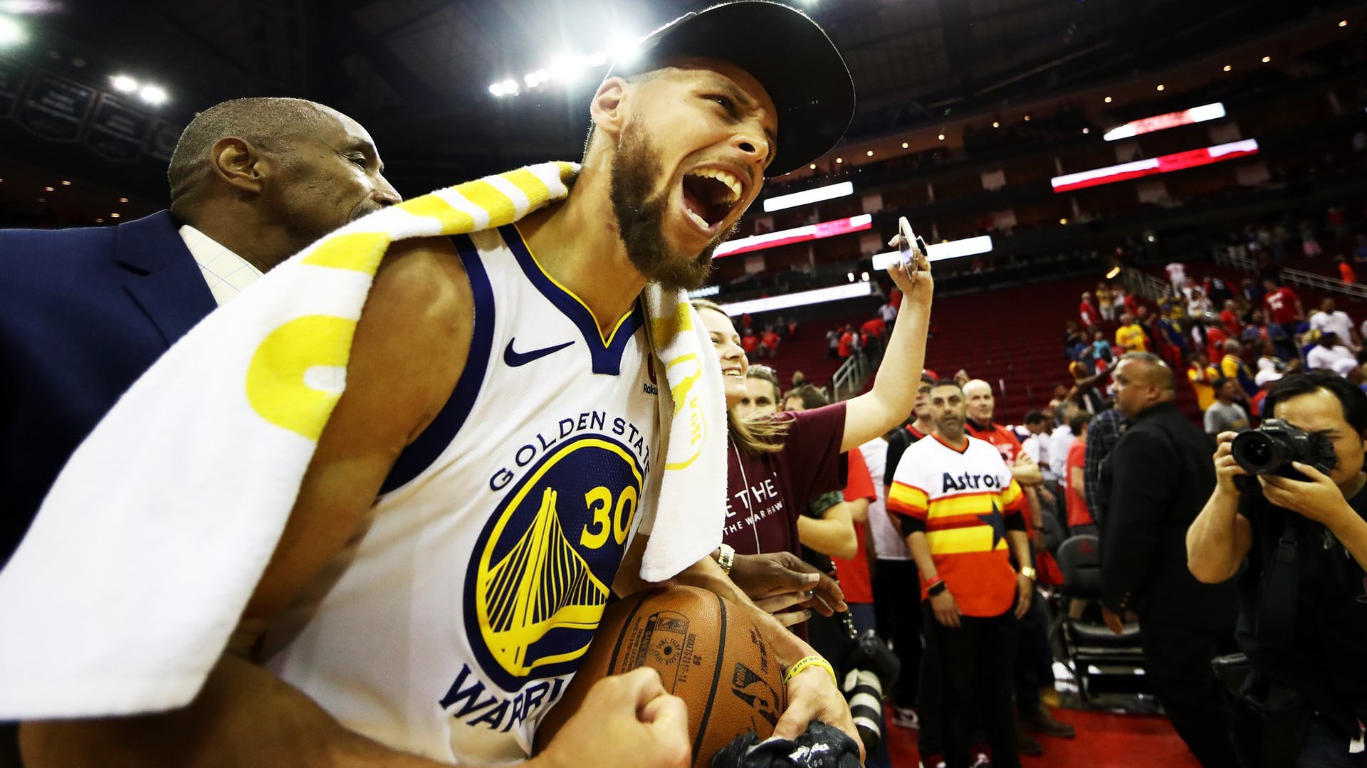 Muốn biết bí quyết thành công, hãy "soi" Golden State Warriors