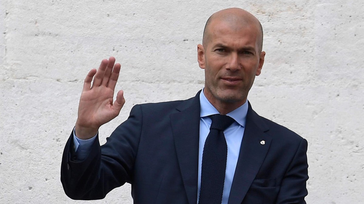 CHÍNH THỨC: HLV Zidane tuyên bố từ chức tại Real Madrid