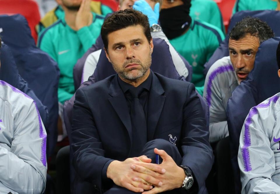 HLV Pochettino giận dữ với Lloris sau trận Tottenham thua Barca - Ảnh 1. HLV Pochettino giận dữ với Lloris sau trận Tottenham thua Barca - Ảnh 1.