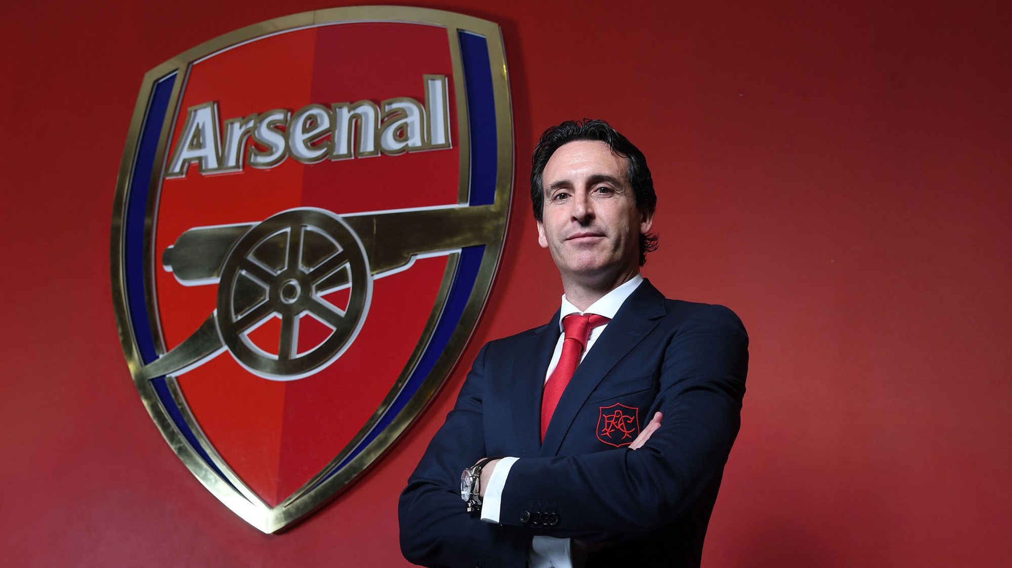 Arsenal gắn kèm điều khoản với Emery nhằm tranh sai lầm như Man Utd