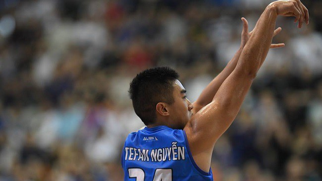 Stefan Tuấn Tú ra mắt hoàn hảo trong ngày tái ngộ đội bóng cũ
