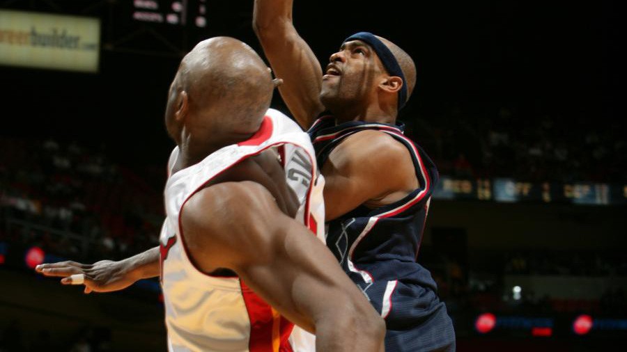 Bị làm nhục, 2 huyền thoại NBA im lặng với nhau tận 6 năm