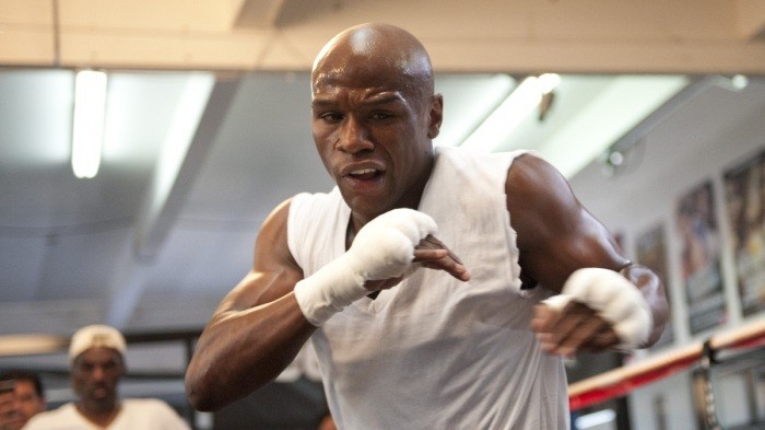 Floyd Mayweather hoãn kế hoạch lên sàn MMA: Lại là vấn đề tiền?