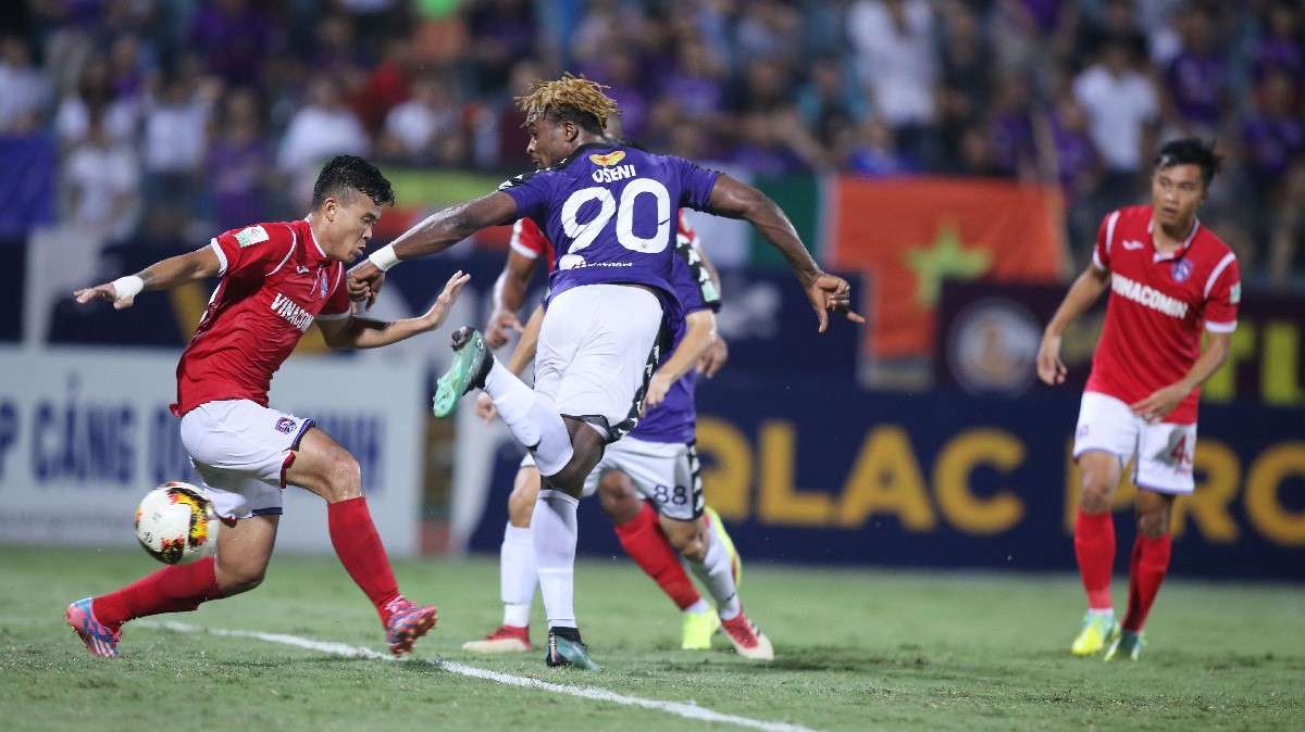 Video: 7 tình huống cực dị tại vòng 13 V.League 2018