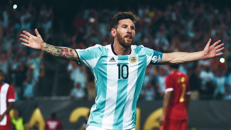 Trọng tài Szymon Marciniak và điềm gở khó tin với Messi