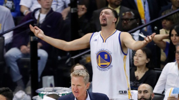 Klay Thompson giả tung clip mới, ném 3 điểm hay như người thật