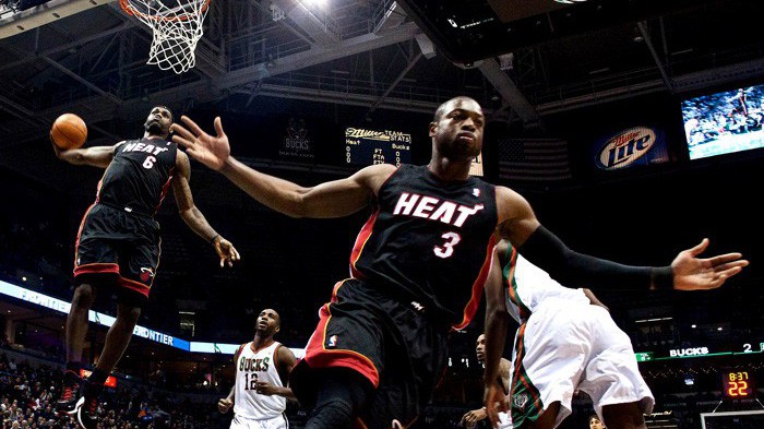 Ngắm hình xăm khủng mô tả pha bóng kinh điển của LeBron James và Dwyane Wade