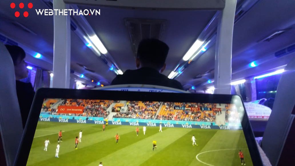 Trắng đêm cùng World Cup 2018 trên chuyến xe khách đường dài