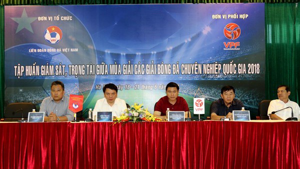 VFF thừa nhận công tác trọng tài ở giai đoạn lượt đi V.League 2018 còn hạn chế