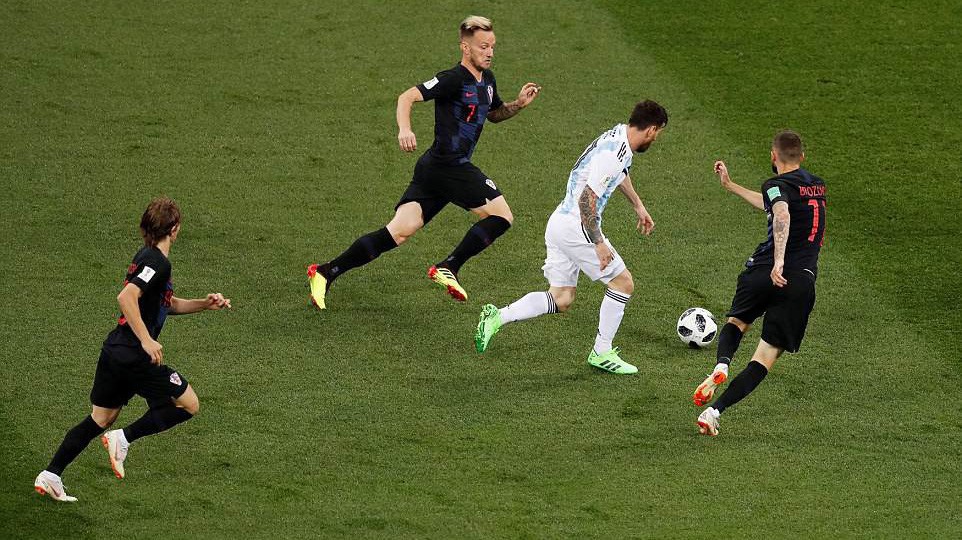 HLV Croatia tiết lộ chiến thuật "bắt chết" Messi và đẩy Argentina đứng ở bờ vực