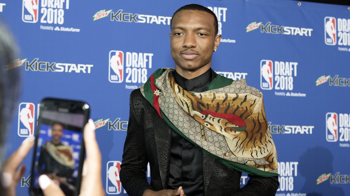 Thời trang NBA Draft 2018: Từ phong cách bộ vest quần lửng đến chiếc khăn Wakanda