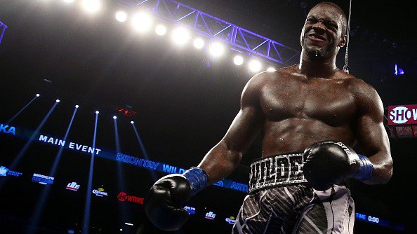 Vì sao Deontay Wilder vẫn chưa ký vào hợp đồng lên sàn với Anthony Joshua?