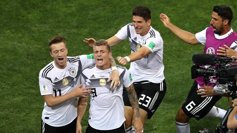 "Lướt phây" mùa World Cup: Ngả mũ trước tinh thần Đức và "trai đẹp" Toni Kroos