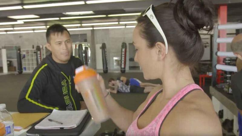 Protein cho võ sĩ: Có nhất thiết cần thịt, cần whey để chiến thắng? - Ảnh 5. Protein cho võ sĩ: Có nhất thiết cần thịt, cần whey để chiến thắng? - Ảnh 5.