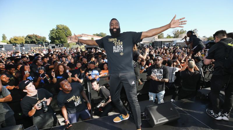 Trường học cũ chào đón James Harden thế nào ngay trước thềm trao giải MVP?
