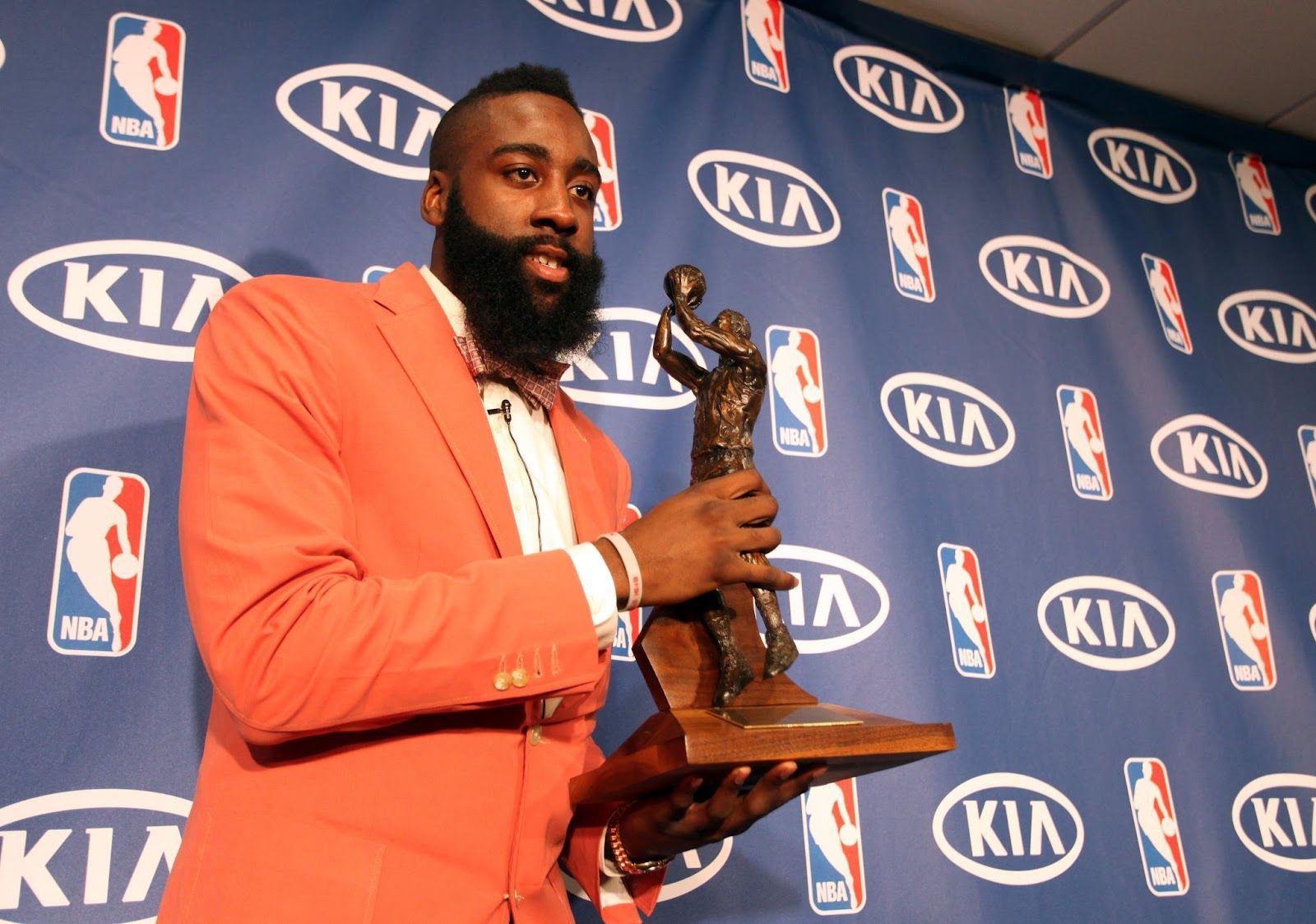9 năm, 2 đội, 1 MVP, bận tâm dư luận làm gì, Harden cứ vậy mà giật giải thôi - Ảnh 14. 9 năm, 2 đội, 1 MVP, bận tâm dư luận làm gì, Harden cứ vậy mà giật giải thôi - Ảnh 14.