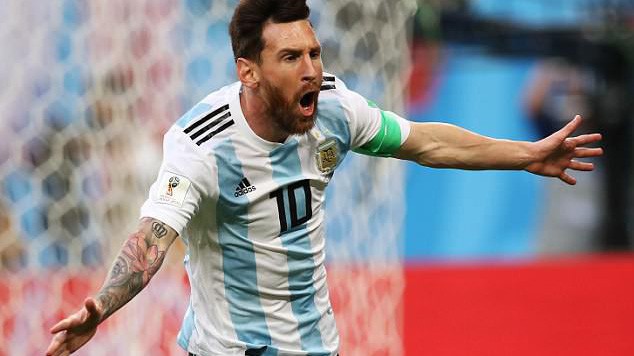 Messi không nghĩ "phải chịu đựng nhiều" như thế trước Nigeria