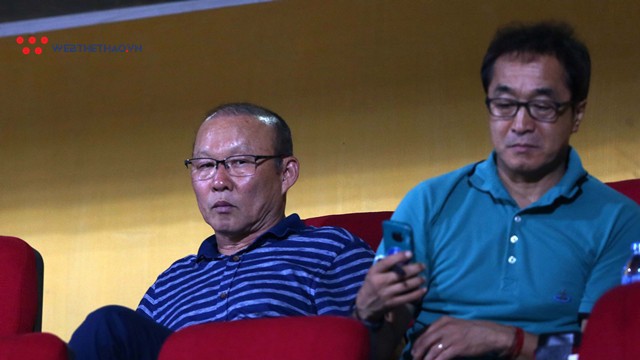 HLV Chu Đình Nghiêm: "Cầu thủ Hà Nội FC bị áp lực vì… HLV Park Hang Seo dự khán"