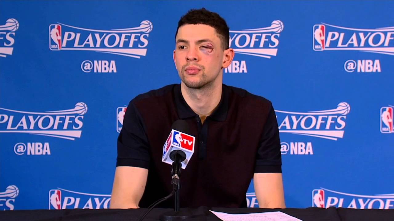 Cộng đồng mạng tỏ thái độ sau vụ trao đổi con trai của HLV Doc Rivers
